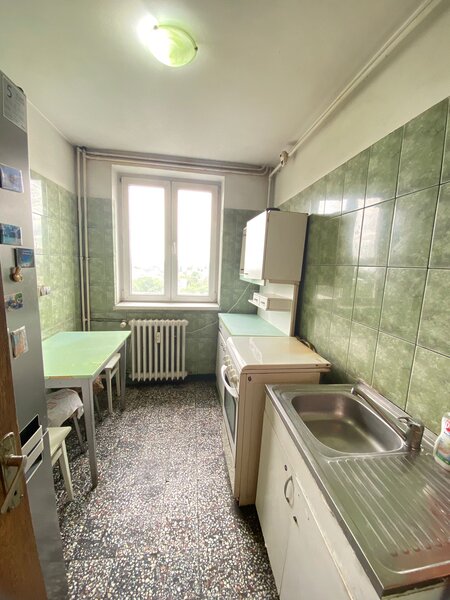 Antiaeriana, bloc reabilitat, et. 9/10, liber, 68 mp, geam la baie